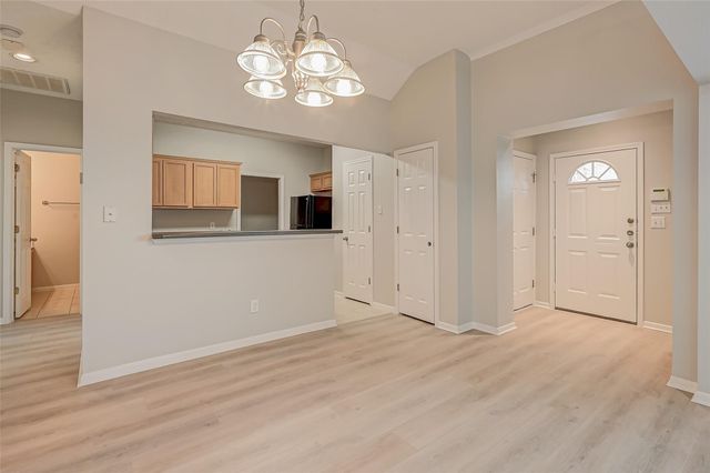 717 Cedarwood, Friendswood, TX 77546