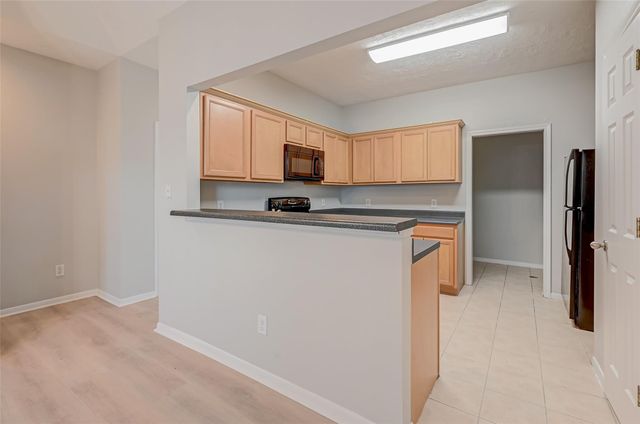 717 Cedarwood, Friendswood, TX 77546