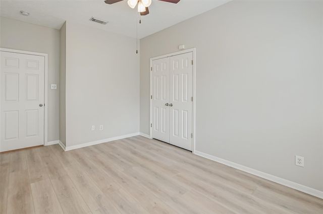 717 Cedarwood, Friendswood, TX 77546