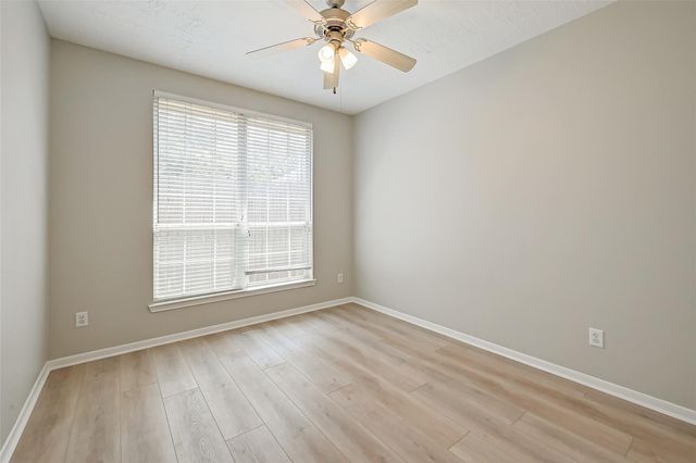 717 Cedarwood, Friendswood, TX 77546