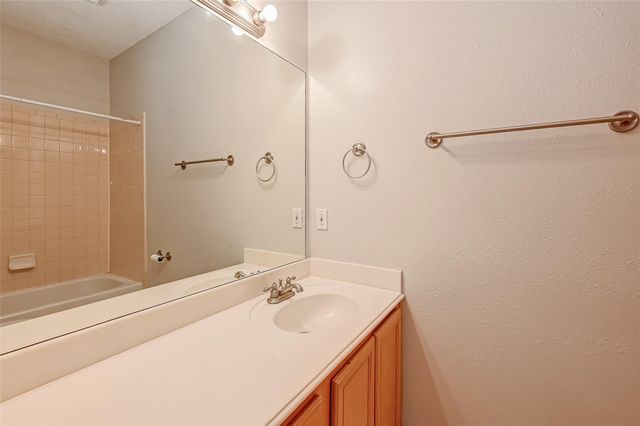 717 Cedarwood, Friendswood, TX 77546