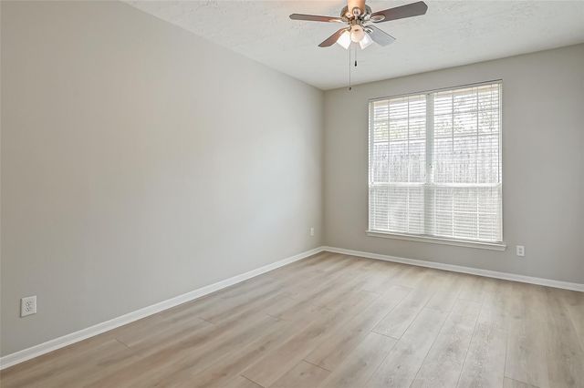717 Cedarwood, Friendswood, TX 77546