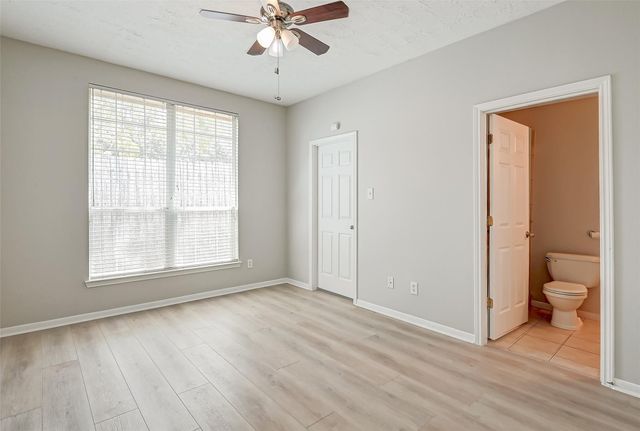 717 Cedarwood, Friendswood, TX 77546