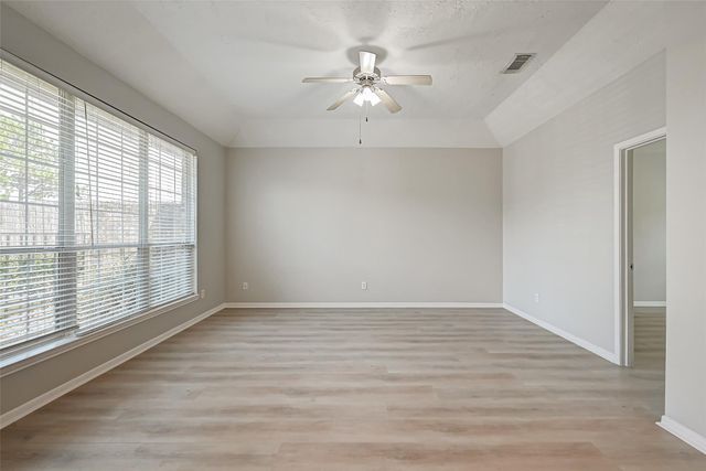 717 Cedarwood, Friendswood, TX 77546