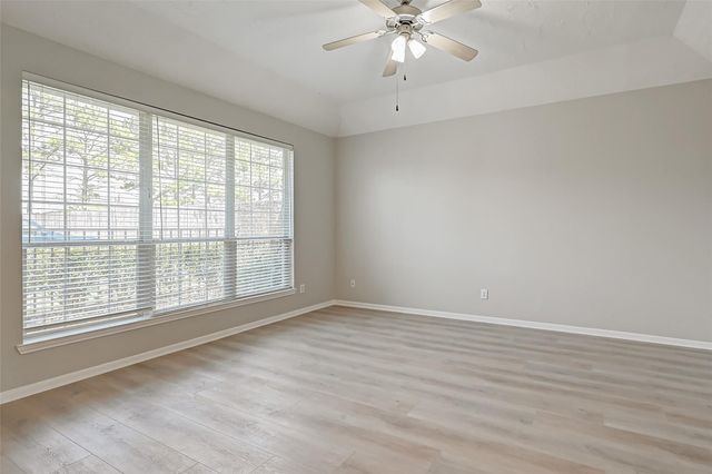 717 Cedarwood, Friendswood, TX 77546