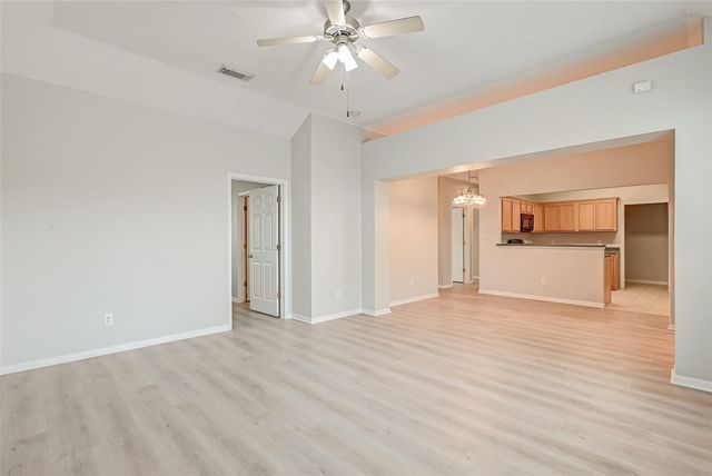 717 Cedarwood, Friendswood, TX 77546