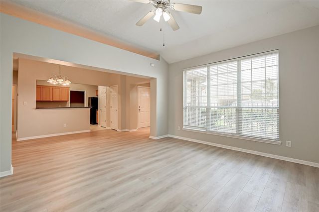 717 Cedarwood, Friendswood, TX 77546