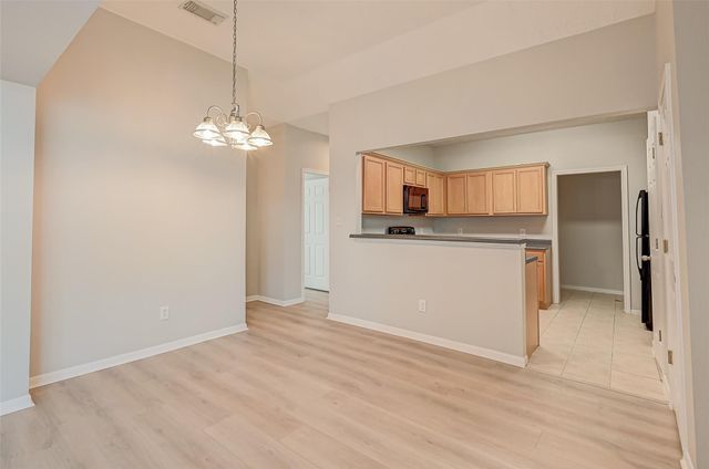 717 Cedarwood, Friendswood, TX 77546