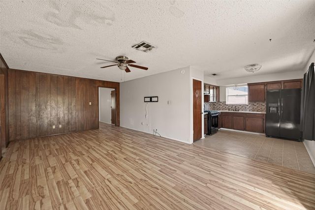 408 Mahan Street, Wharton, TX 77488