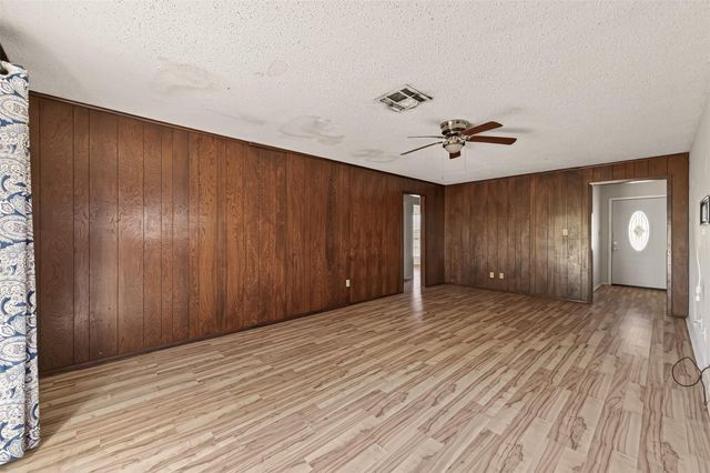 408 Mahan Street, Wharton, TX 77488