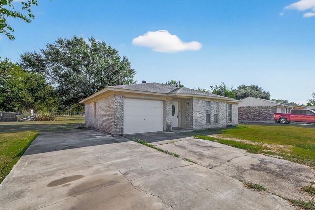 408 Mahan Street, Wharton, TX 77488