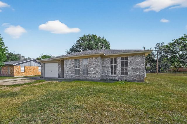 408 Mahan Street, Wharton, TX 77488