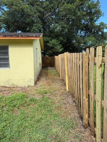 4911 Gulfstream Road, Lake Worth, FL 33460