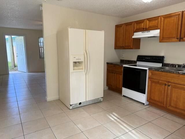 4911 Gulfstream Road, Lake Worth, FL 33460