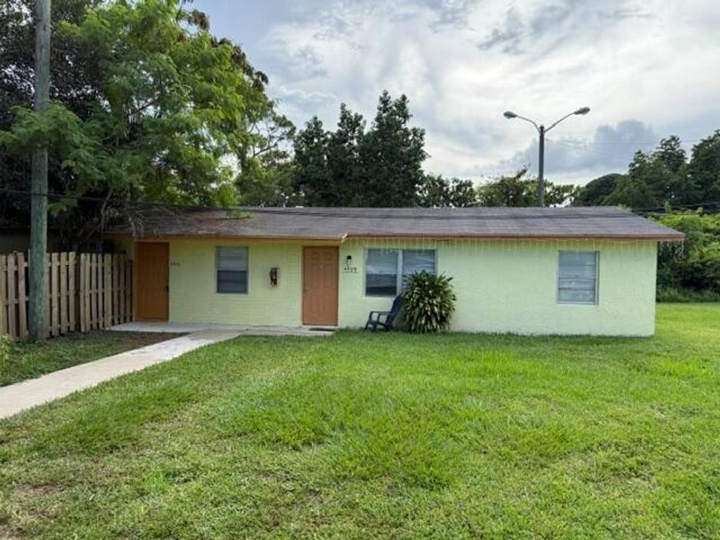 4911 Gulfstream Road, Lake Worth, FL 33460