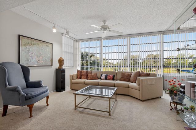 4091 Cypress Reach Court 302, Pompano Beach, FL 33069