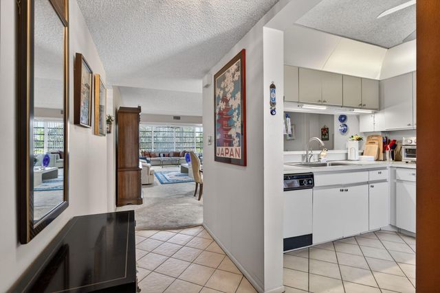 4091 Cypress Reach Court 302, Pompano Beach, FL 33069