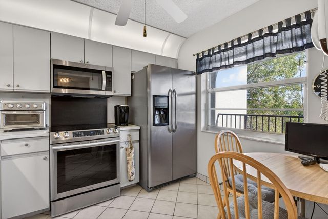 4091 Cypress Reach Court 302, Pompano Beach, FL 33069