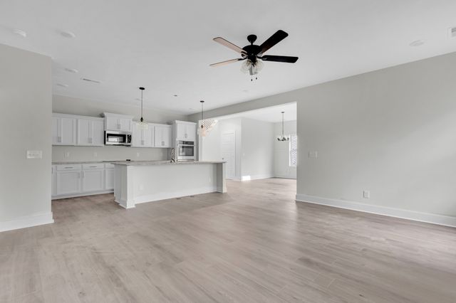 435 Blue Ridge Ct, Clarksville, TN 37043