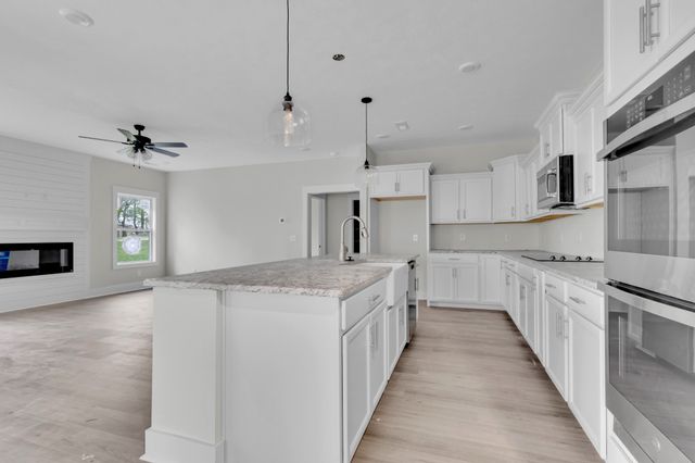 435 Blue Ridge Ct, Clarksville, TN 37043