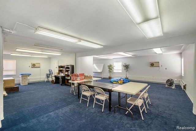 3202 Flushing Road, Flint, MI 48504