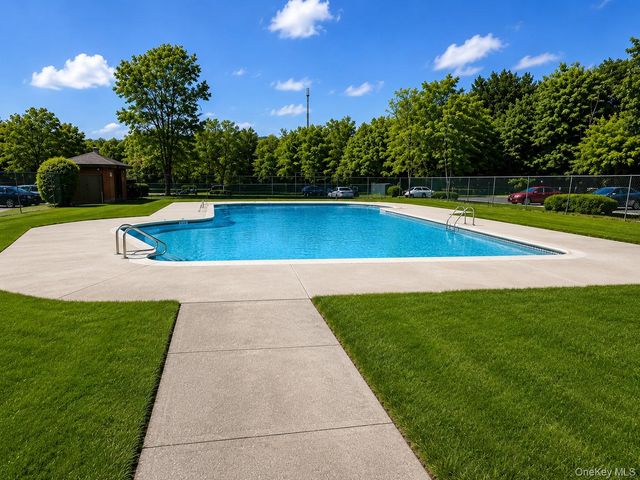 16 Tanager Road 1606, Monroe, NY 10950