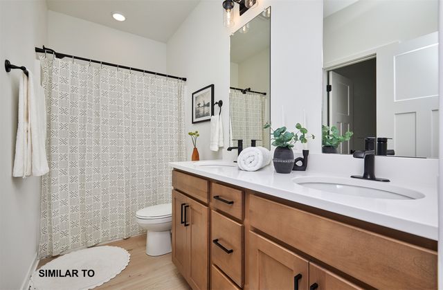 110 NW Rolling Circle, Waukee, IA 50263