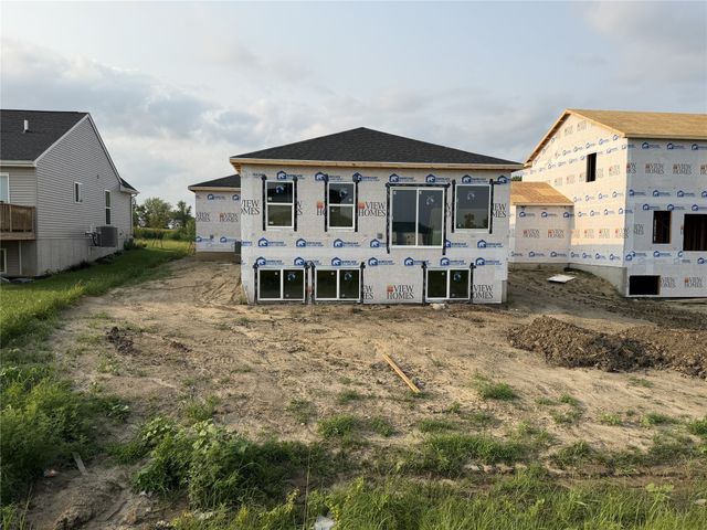 110 NW Rolling Circle, Waukee, IA 50263