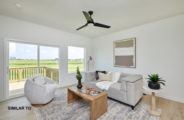 110 NW Rolling Circle, Waukee, IA 50263