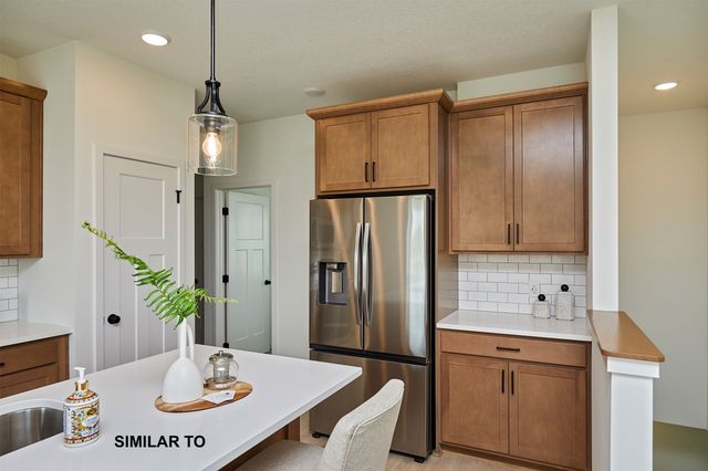 110 NW Rolling Circle, Waukee, IA 50263