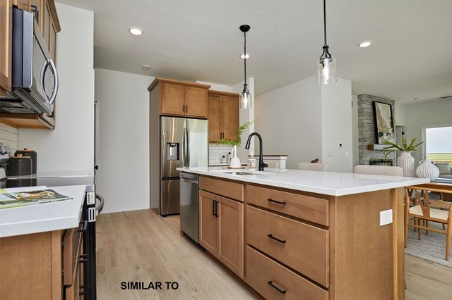 110 NW Rolling Circle, Waukee, IA 50263