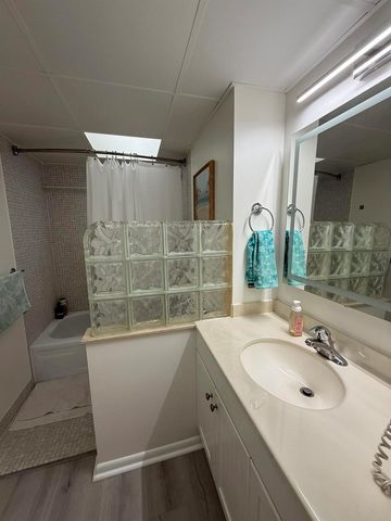 111 Briny Avenue 905, Pompano Beach, FL 33062