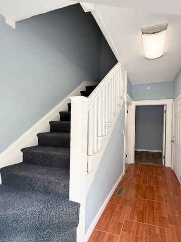 87 Maple St, Boston, MA 02121