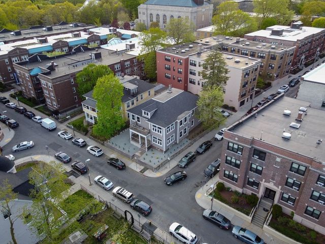 87 Maple St, Boston, MA 02121