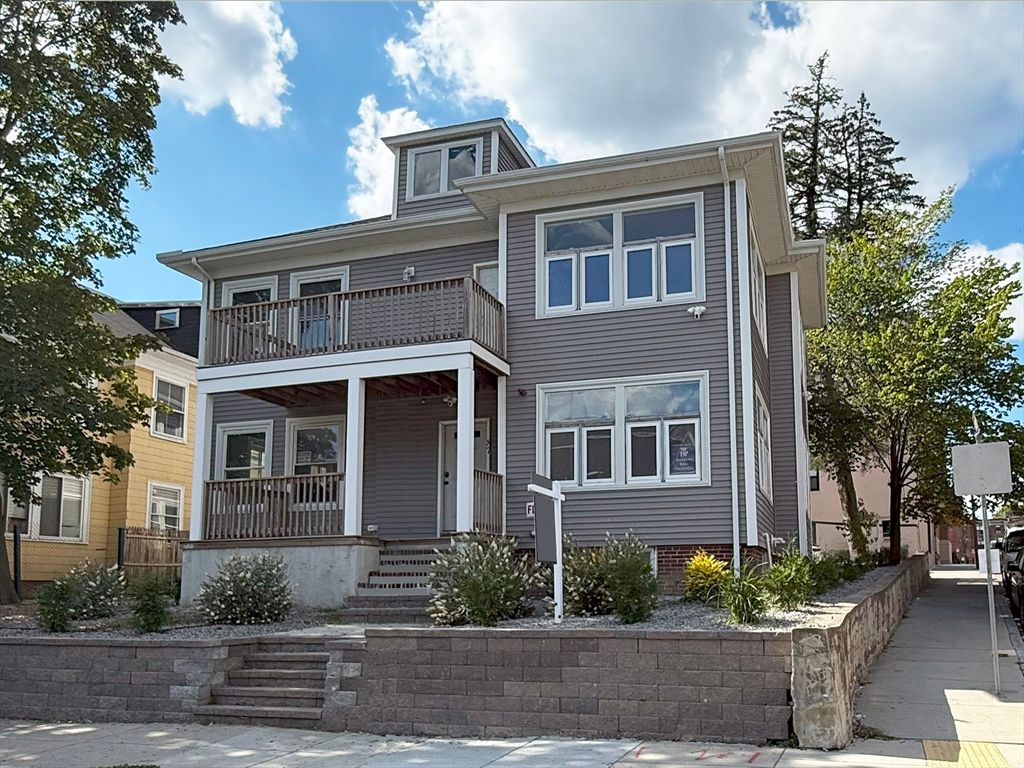 87 Maple St, Boston, MA 02121