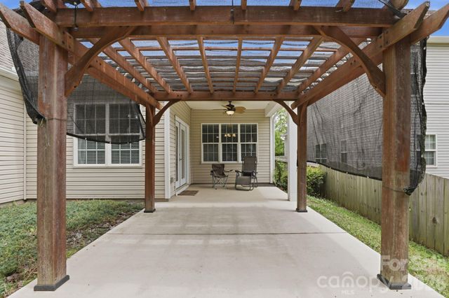 11030 Holm Oak Place, Charlotte, NC 28262