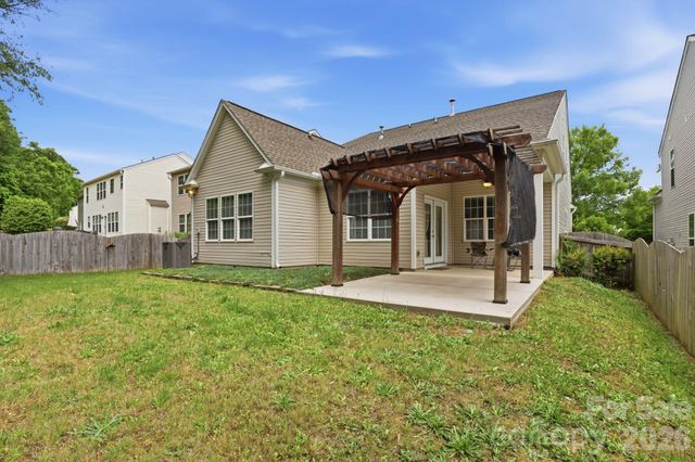 11030 Holm Oak Place, Charlotte, NC 28262
