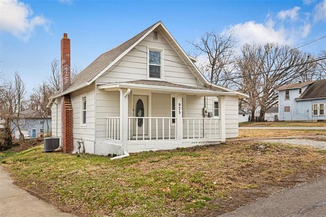 925 S Emery Street, Independence, MO 64050