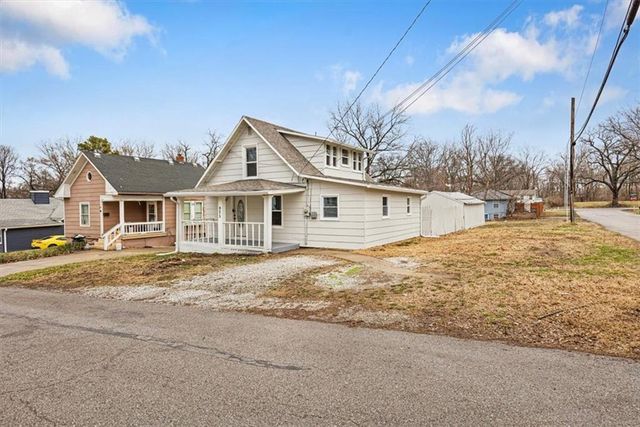 925 S Emery Street, Independence, MO 64050
