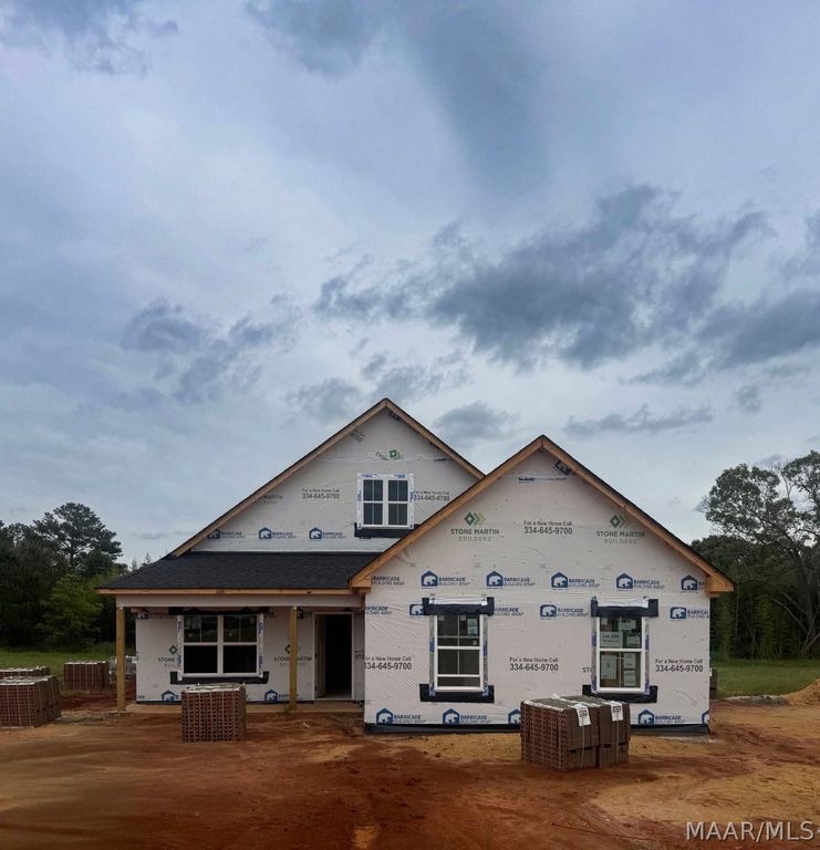 264 Hillston Drive, Wetumpka, AL 36093