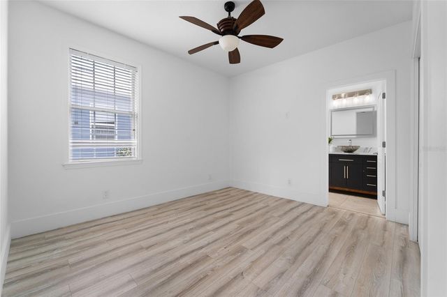 4802 W BEACHWAY DRIVE, Tampa, FL 33609