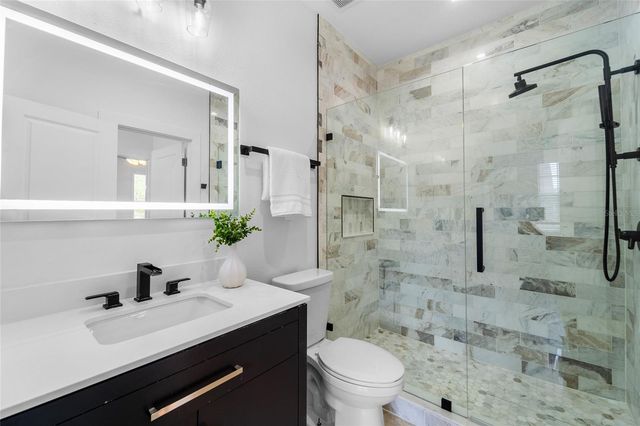 4802 W BEACHWAY DRIVE, Tampa, FL 33609