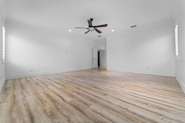 4802 W BEACHWAY DRIVE, Tampa, FL 33609