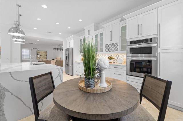 4802 W BEACHWAY DRIVE, Tampa, FL 33609