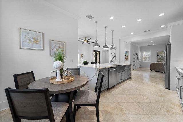 4802 W BEACHWAY DRIVE, Tampa, FL 33609