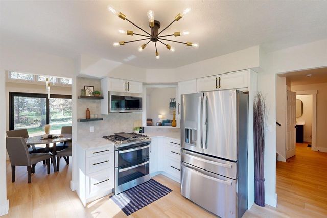 3004 Candlewood Drive, Janesville, WI 53546
