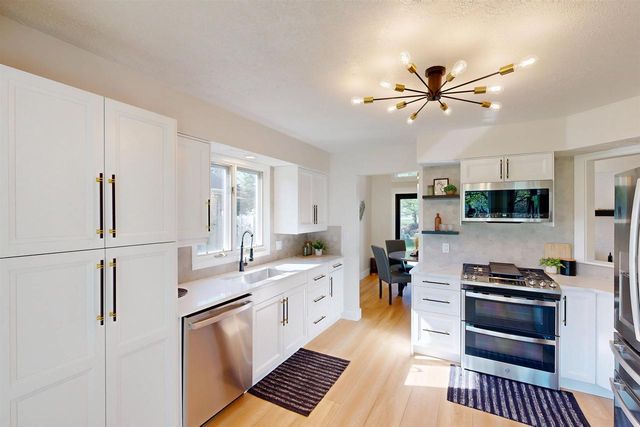 3004 Candlewood Drive, Janesville, WI 53546