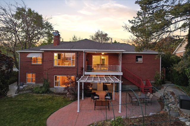 2484 E SKYLINE DR, Salt Lake City, UT 84108