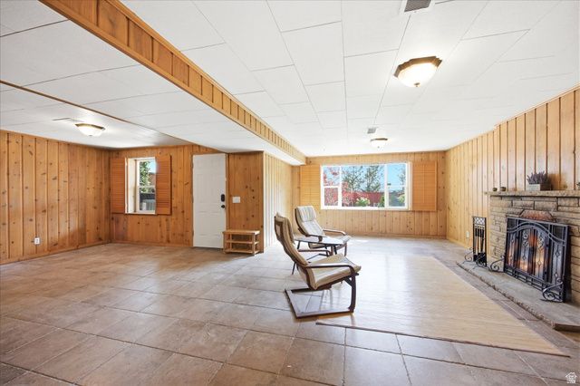 2484 E SKYLINE DR, Salt Lake City, UT 84108