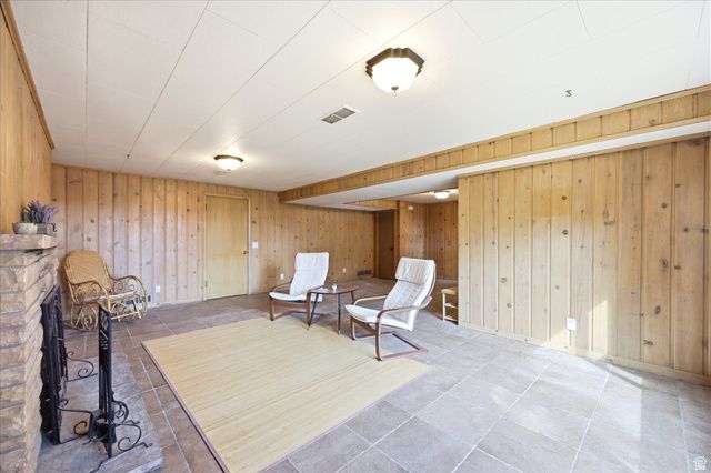 2484 E SKYLINE DR, Salt Lake City, UT 84108